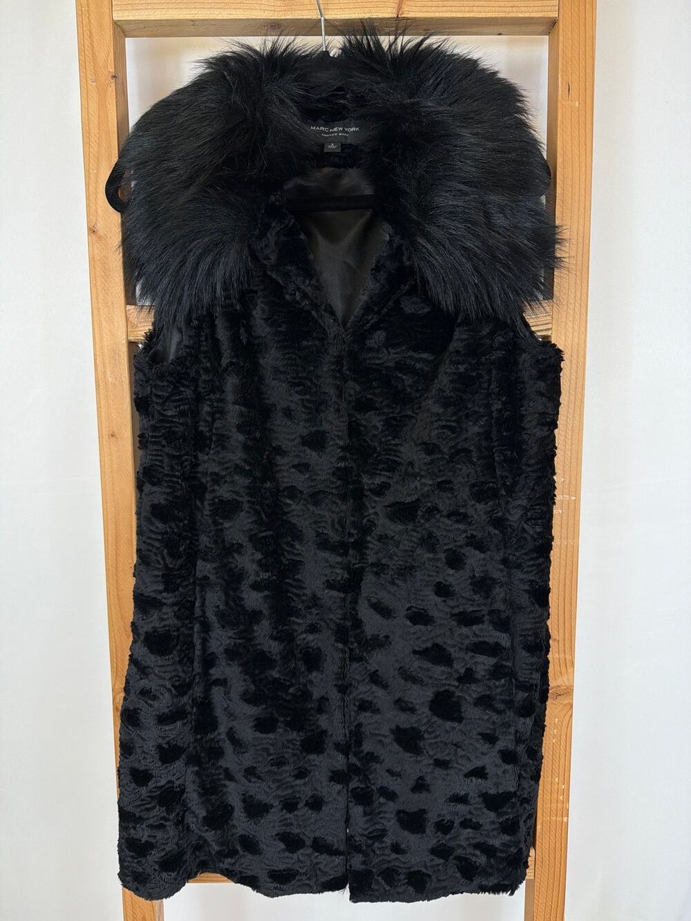 Marc New York Black Sleeveless Faux Fur Collar Long Vest Jacket Size Small